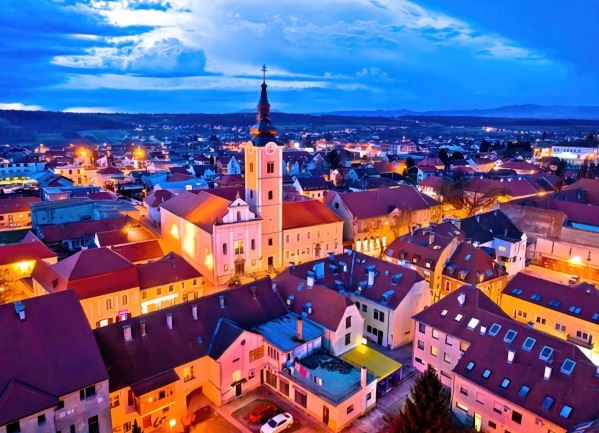 Križevci — panorama grada s crkvom